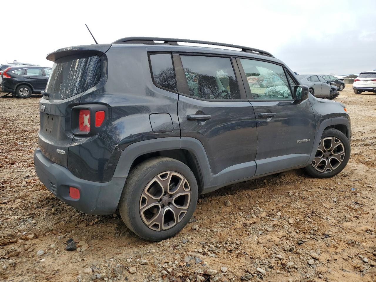 2015 Jeep Renegade - Image 3