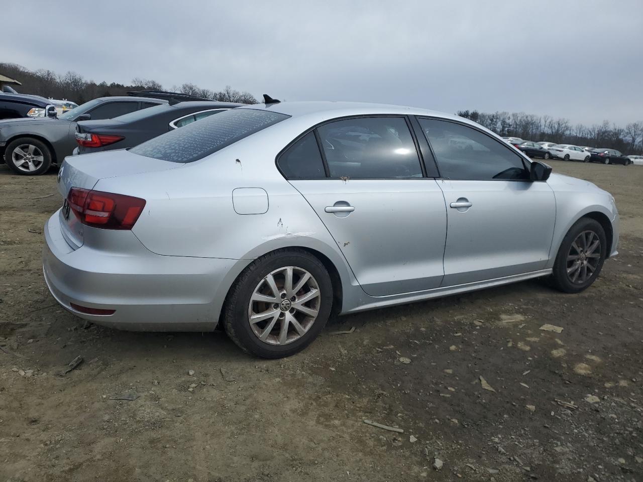 2016 Volkswagen Jetta - Image 3