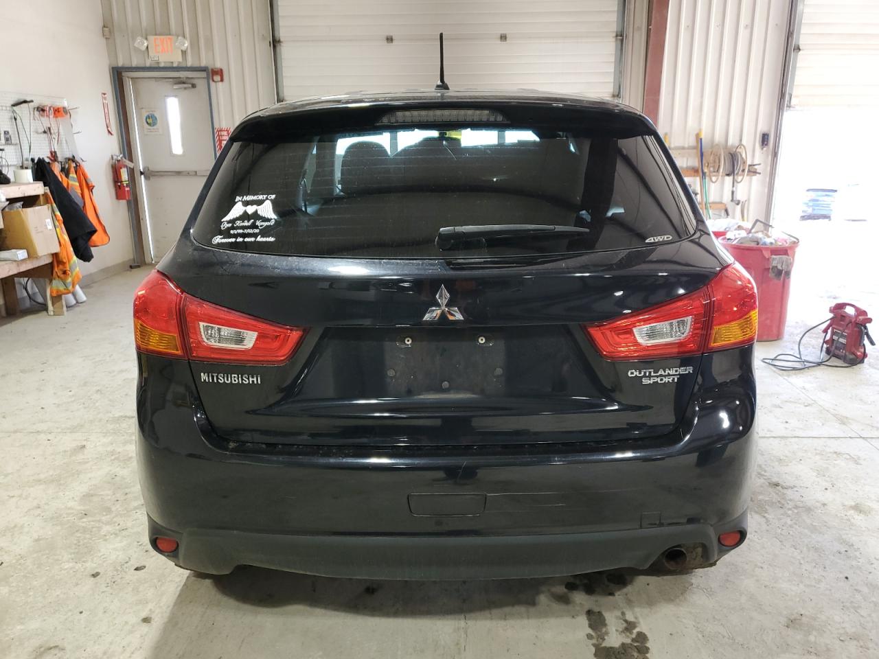 2015 Mitsubishi Outlander - Image 6