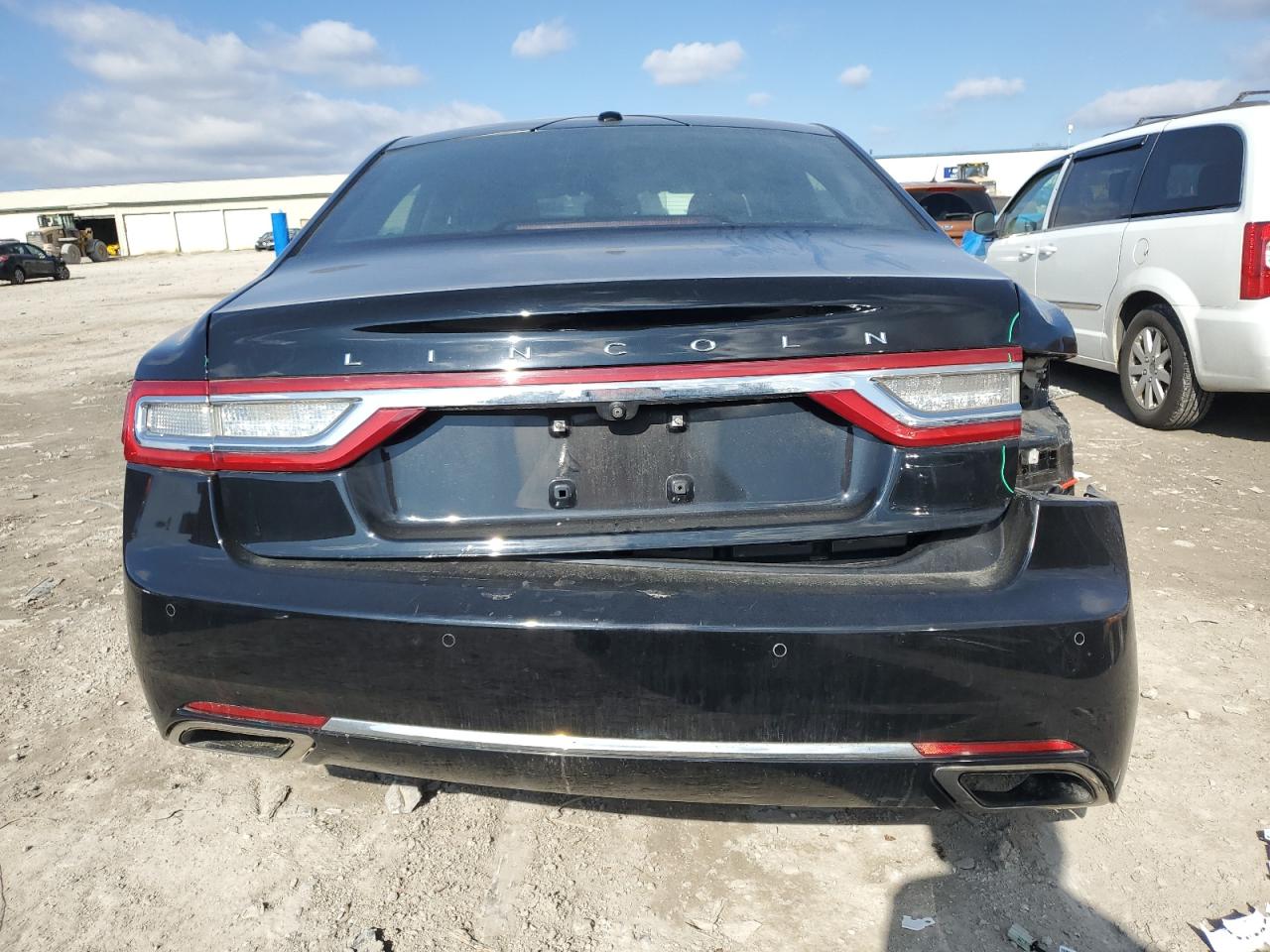 2017 Lincoln Continental - Image 6