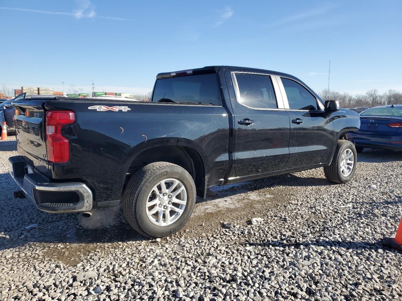 2021 Chevrolet Silverado - Image 3