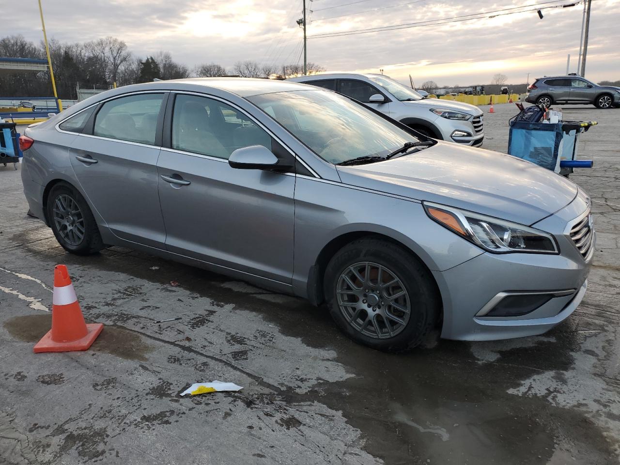 2017 Hyundai Sonata - Image 4