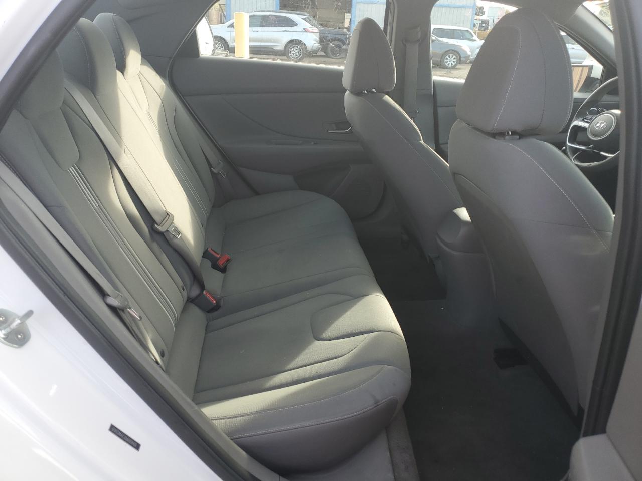2021 Hyundai Elantra - Image 10
