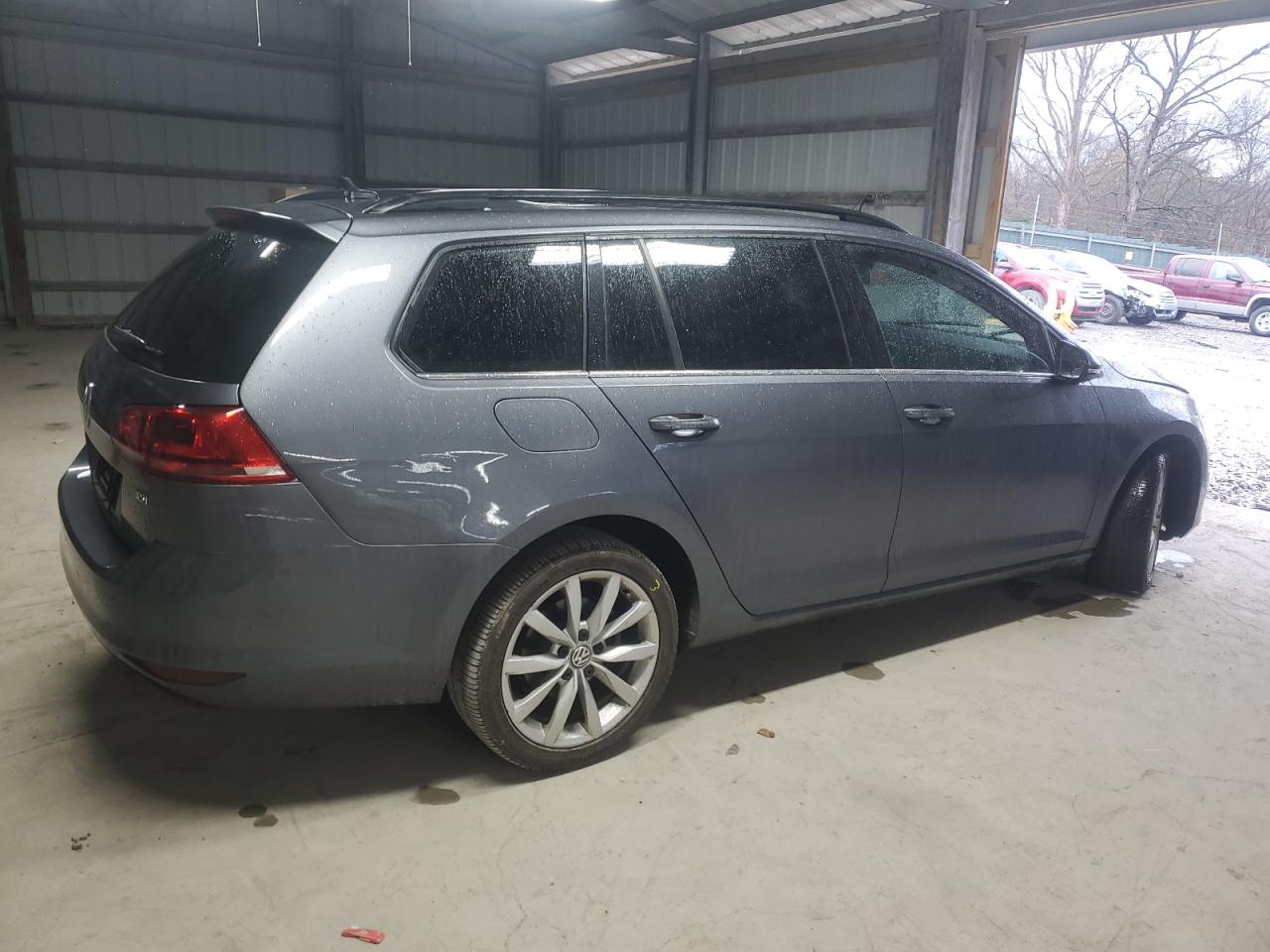 2015 Volkswagen Golf - Image 3