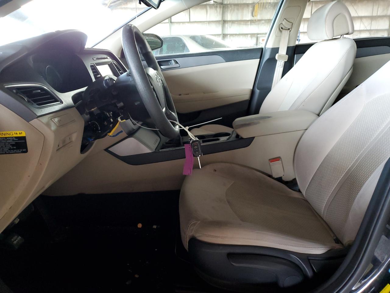 2016 Hyundai Sonata - Image 7