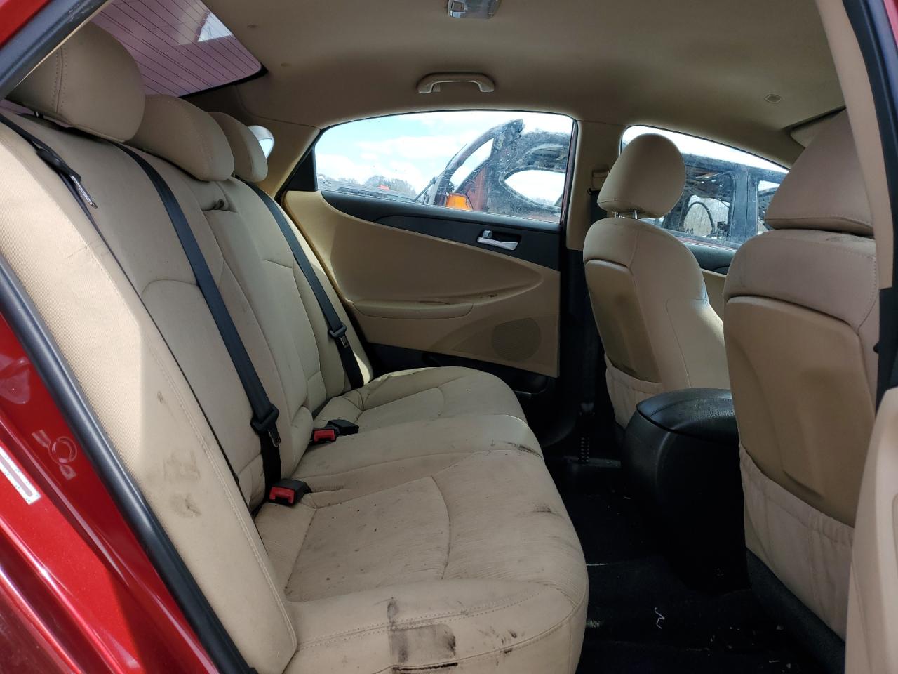 2011 Hyundai Sonata - Image 10