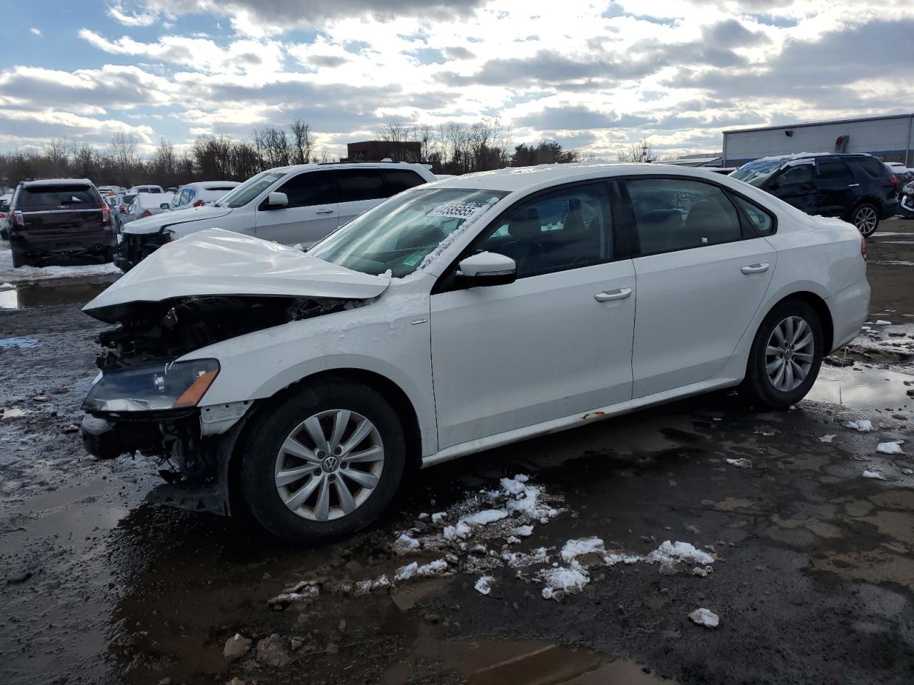 2015 Volkswagen Passat - Image 1
