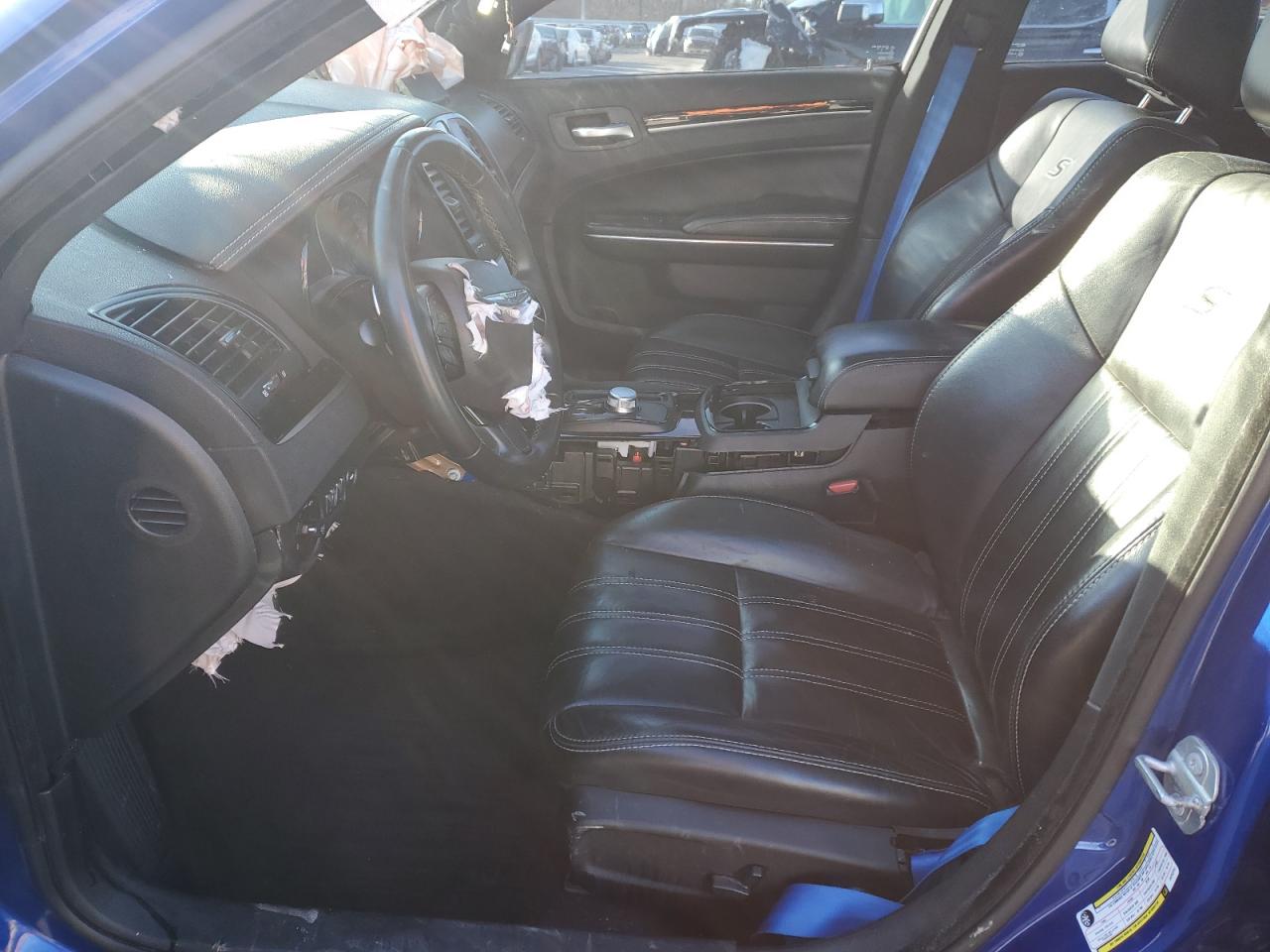 2018 Chrysler 300 - Image 7