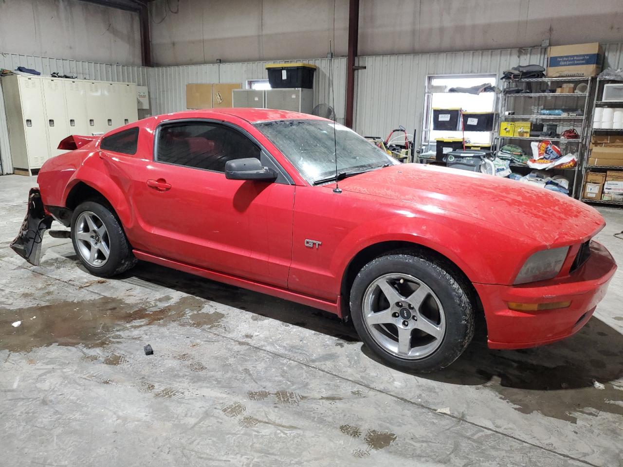 2005 Ford Mustang - Image 4