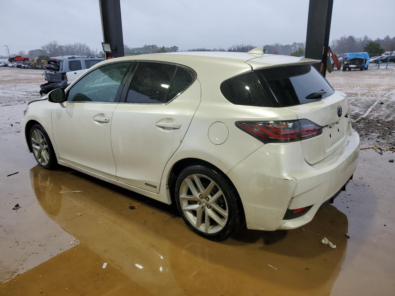 2017 Lexus CT - Image 2