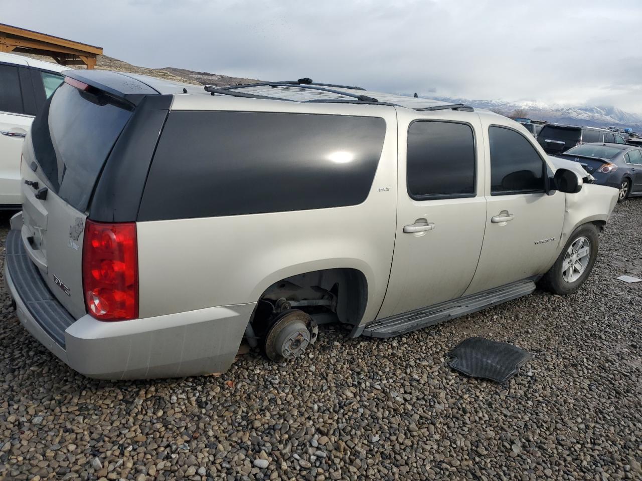 2013 GMC Yukon - Image 3