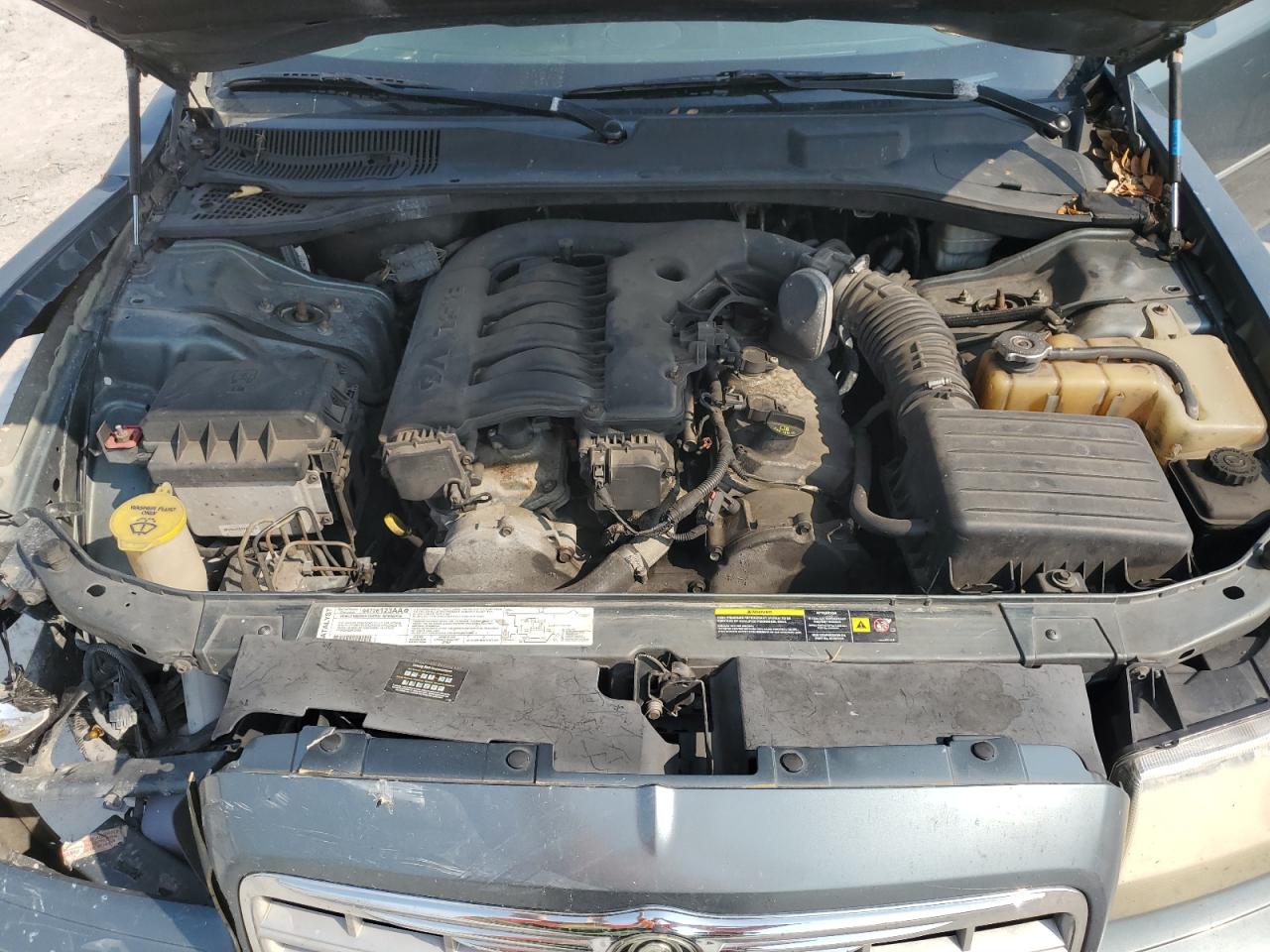 2006 Chrysler 300 - Image 11