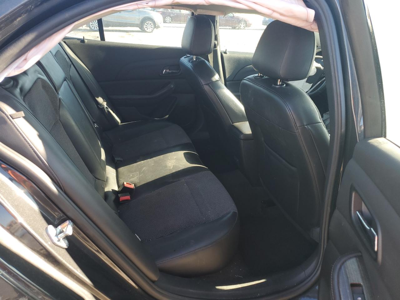 2015 Chevrolet Malibu - Image 11