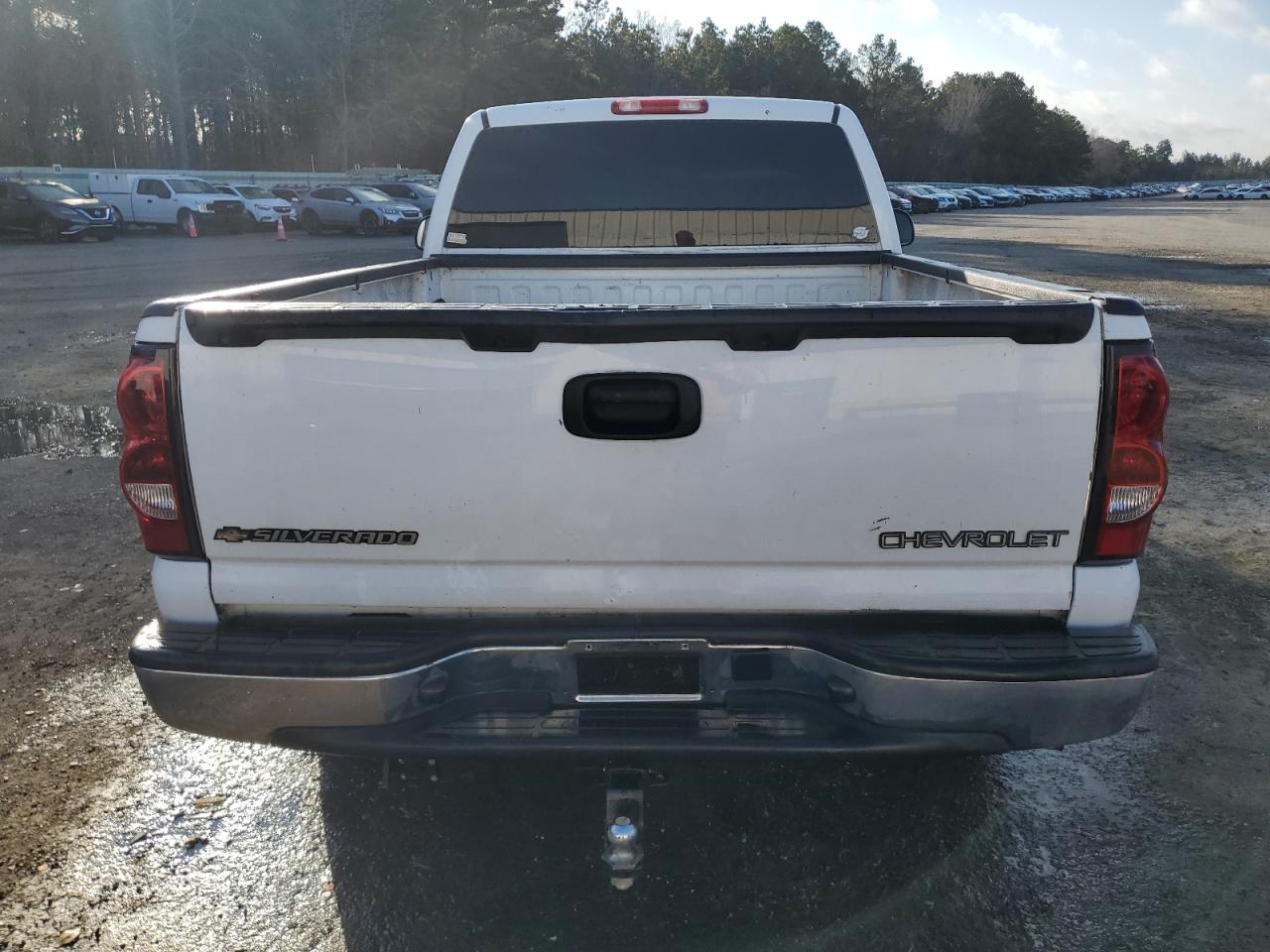 2006 Chevrolet Silverado - Image 10