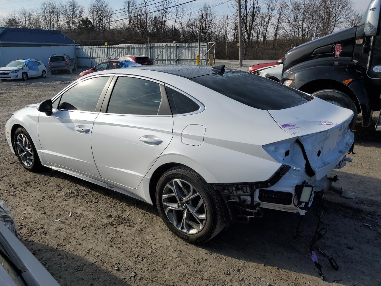 2022 Hyundai Sonata - Image 2