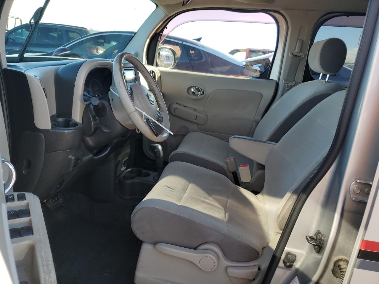 2010 Nissan Cube - Image 7