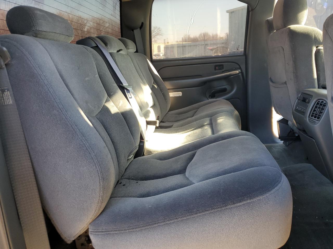 2004 GMC Sierra - Image 10