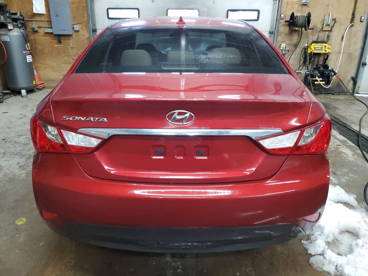 2014 Hyundai Sonata - Image 6