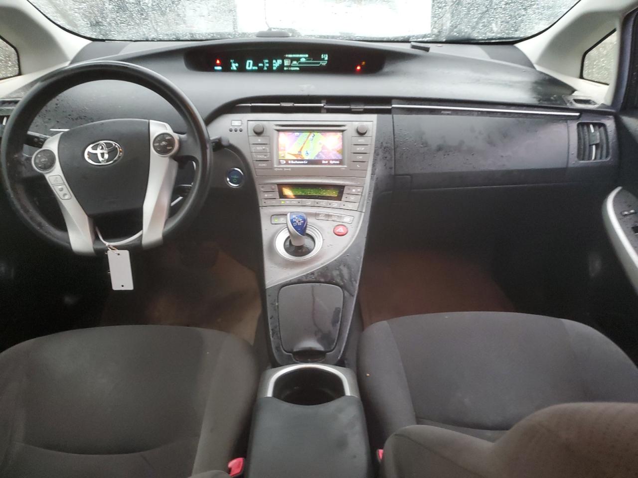 2012 Toyota Prius - Image 8