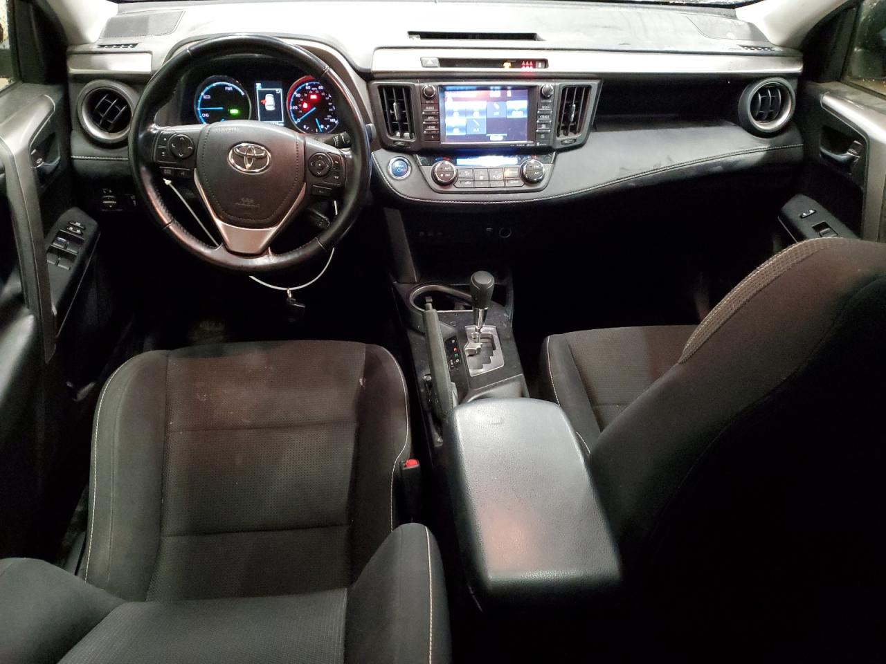 2017 Toyota RAV 4 - Image 8