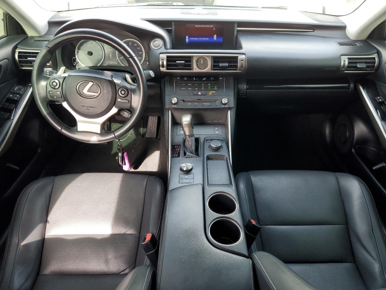 2015 Lexus IS - Image 8