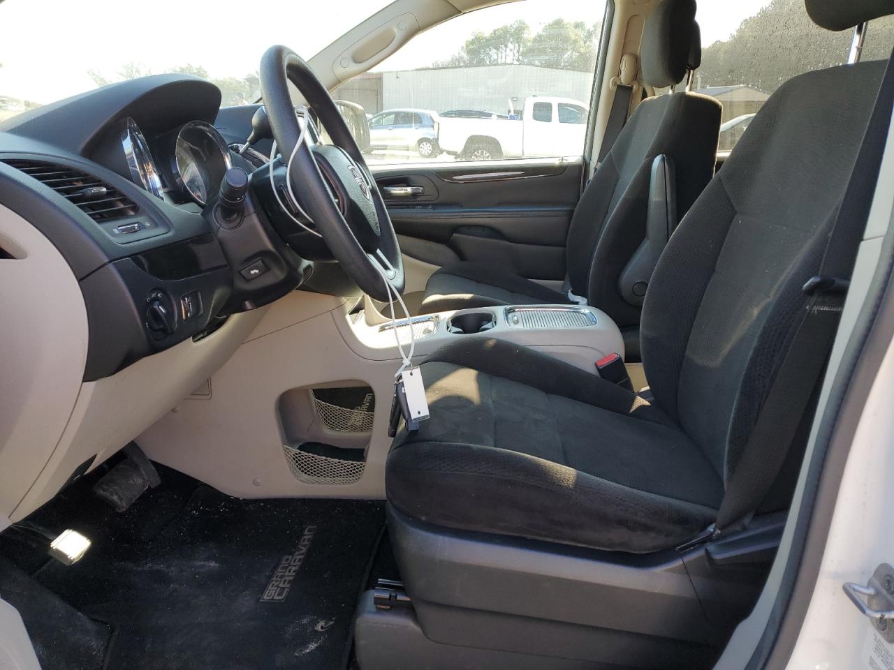 2013 Dodge Caravan - Image 7