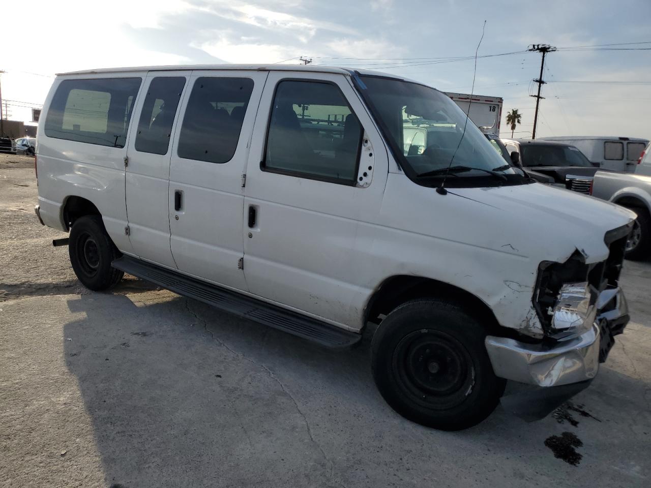 2009 Ford Econoline - Image 4