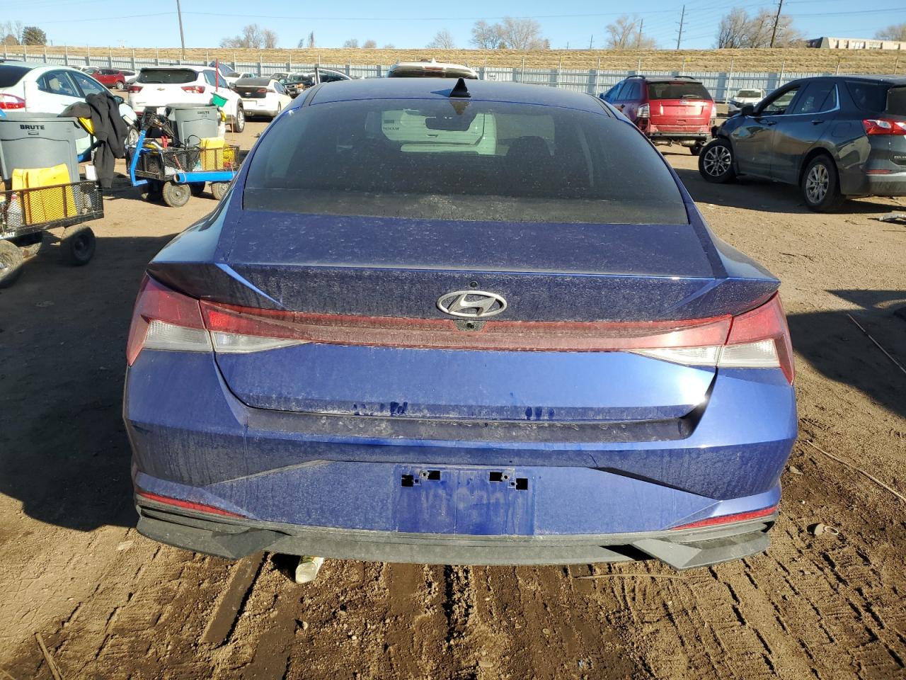 2022 Hyundai Elantra - Image 6