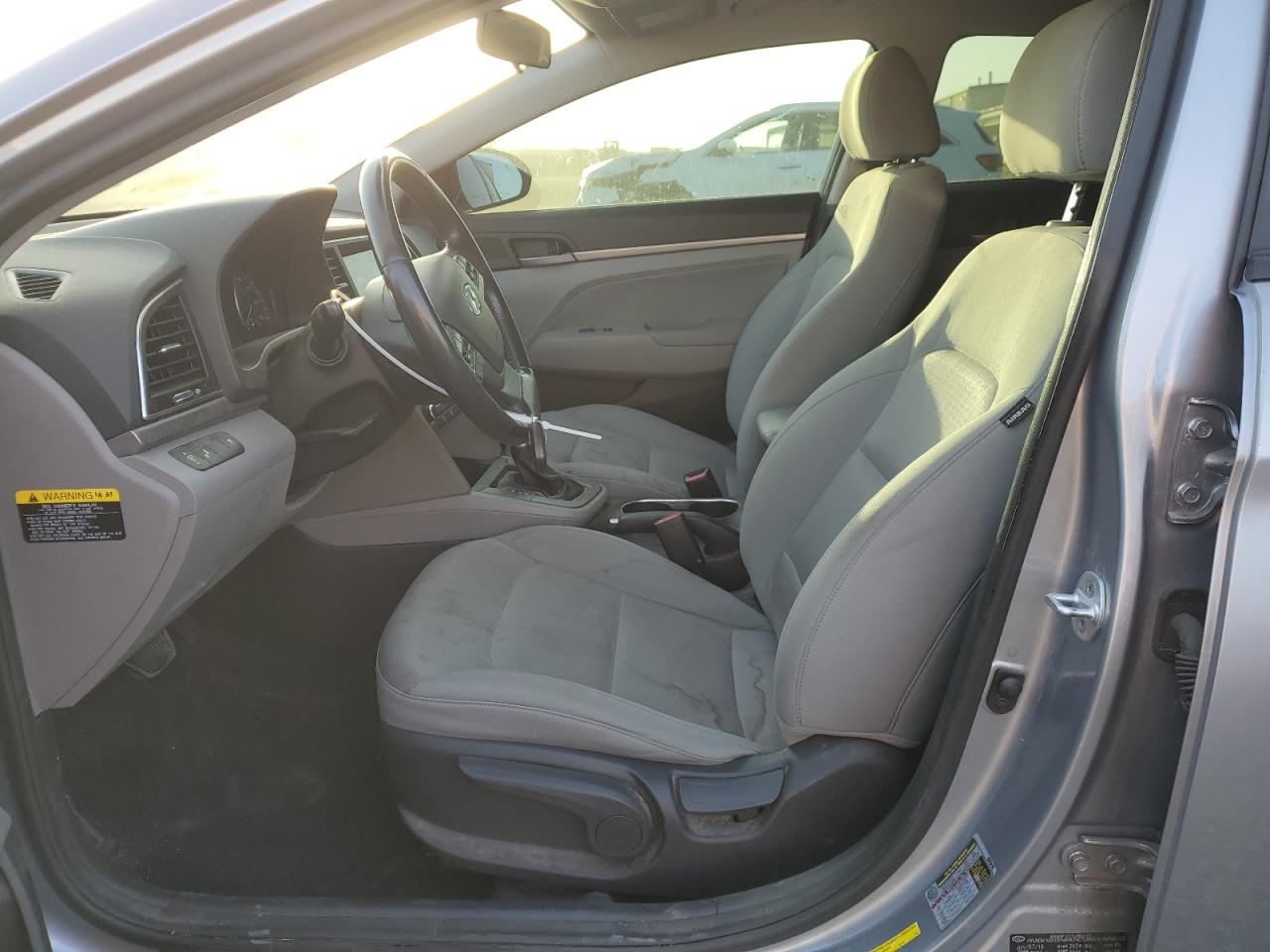 2017 Hyundai Elantra - Image 7