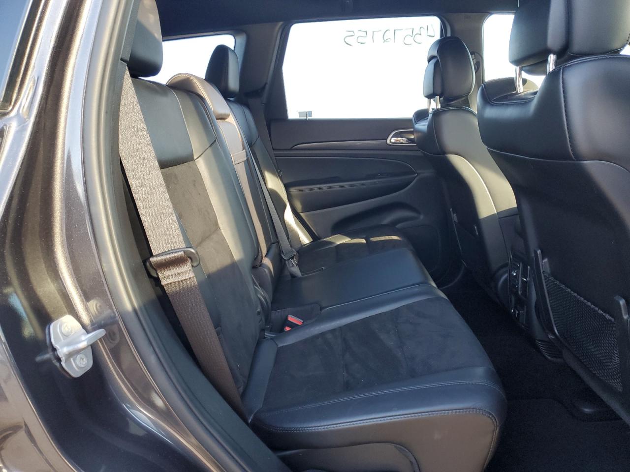 2019 Jeep Grand Cherokee - Image 11