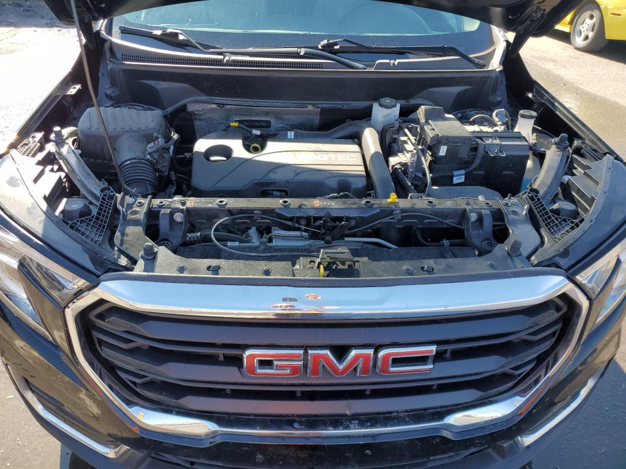 2022 GMC Terrain - Image 12