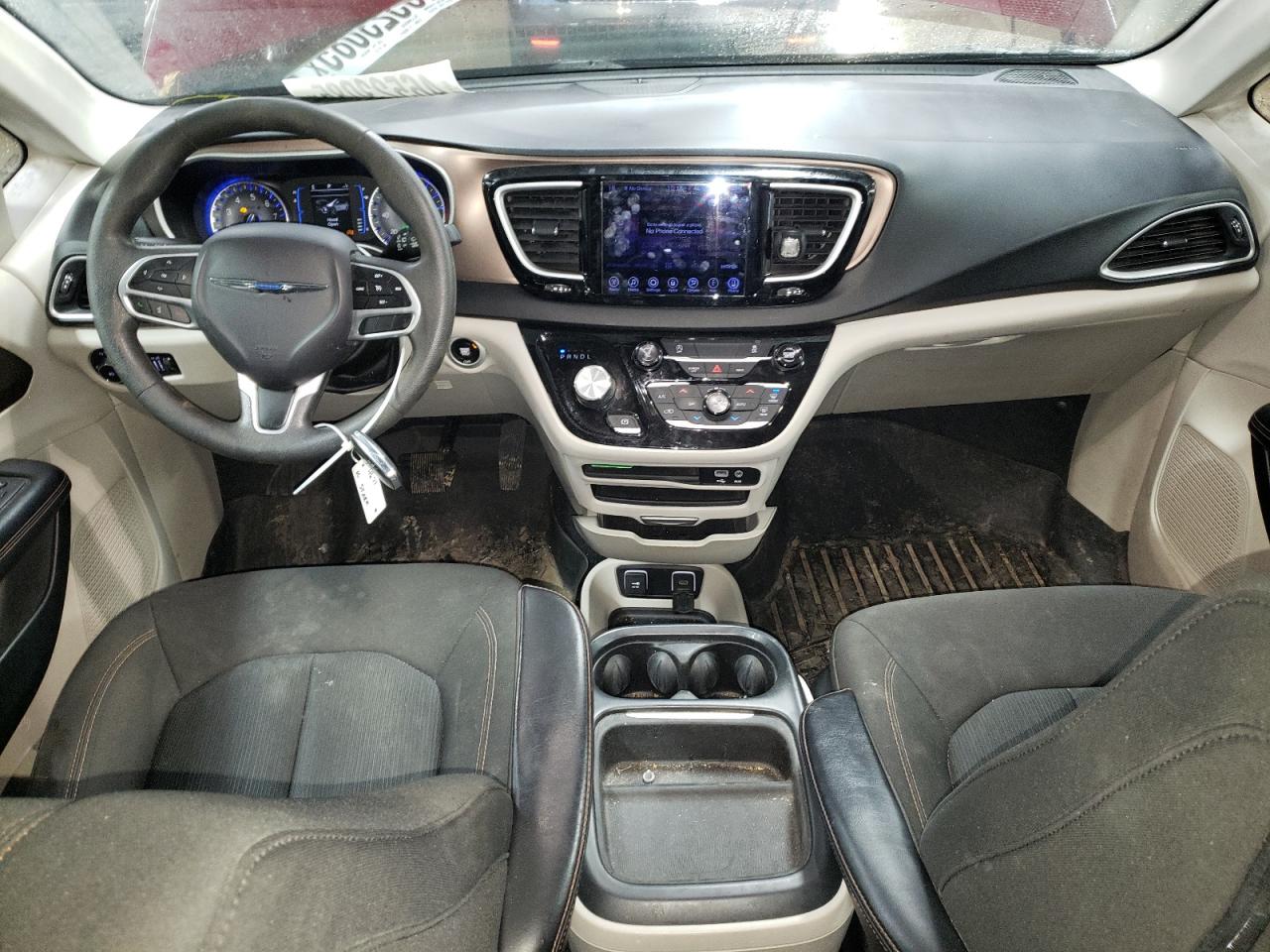2017 Chrysler Pacifica - Image 8
