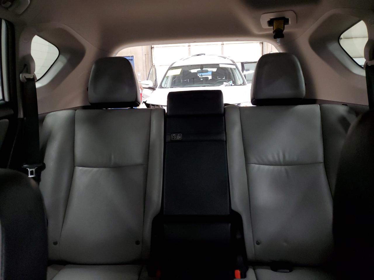 2018 Toyota RAV 4 - Image 10