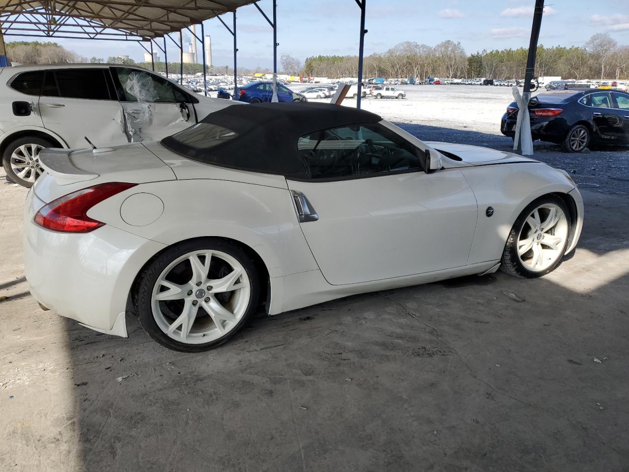 2011 Nissan 370Z - Image 3