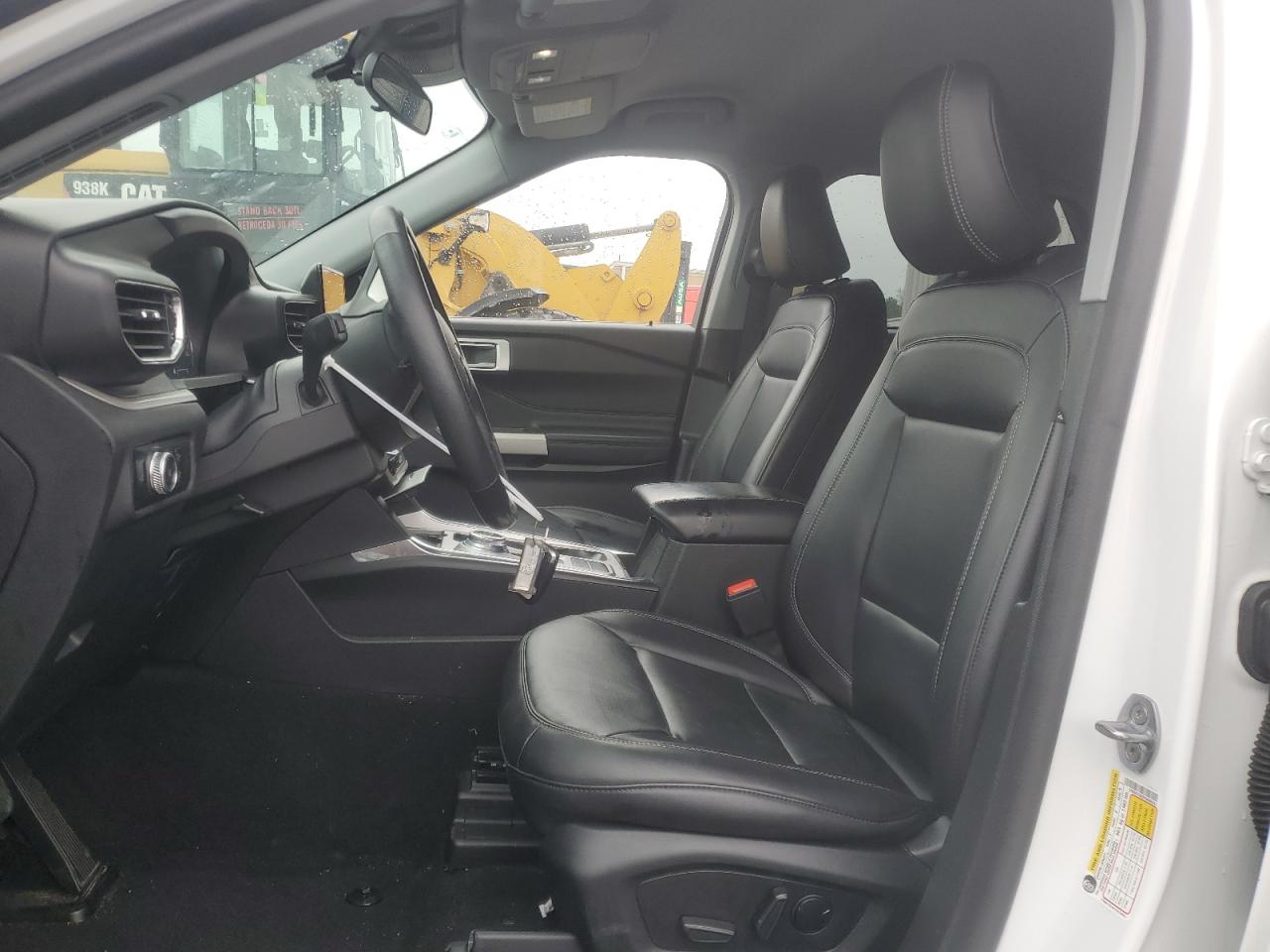 2023 Ford Explorer - Image 7