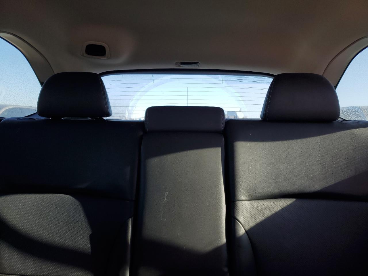 2015 Subaru Outback - Image 10