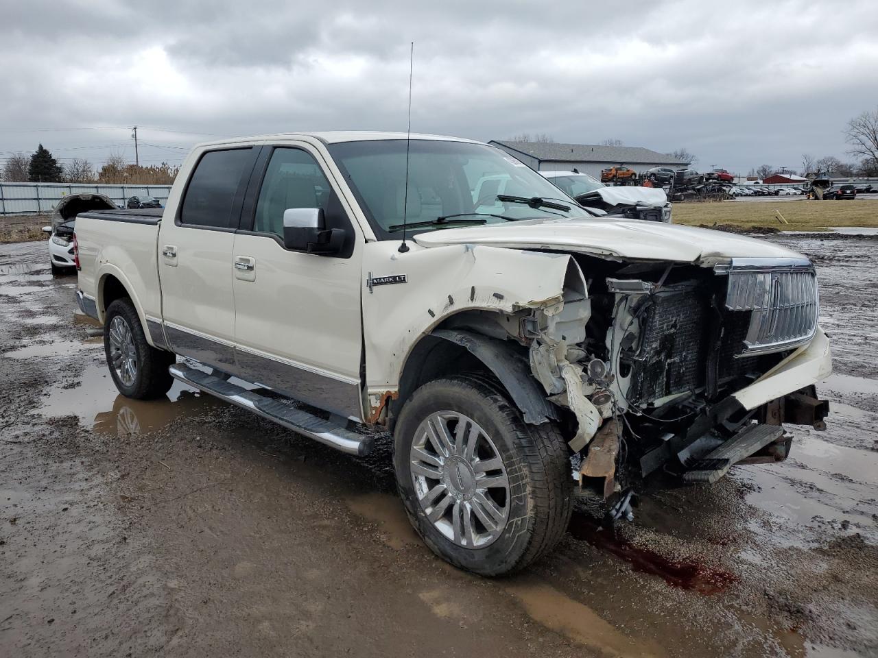 2007 Lincoln Mark LT - Image 4