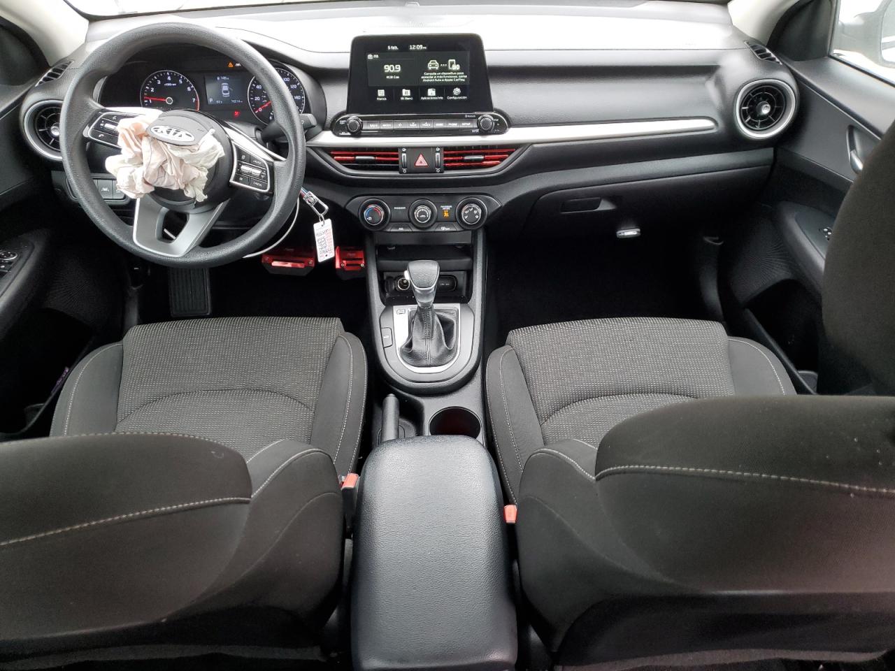 2021 Kia Forte - Image 8