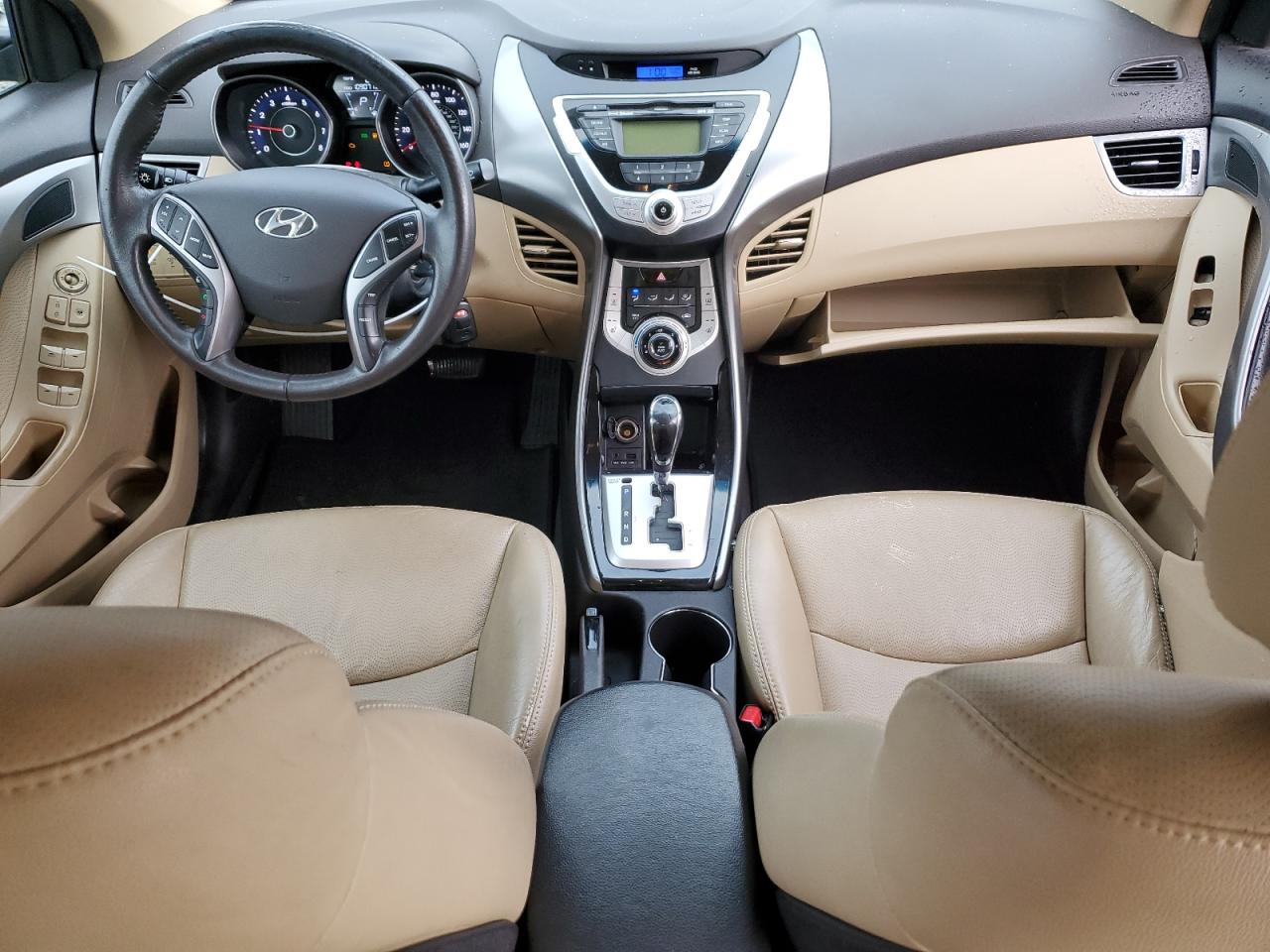 2012 Hyundai Elantra - Image 8