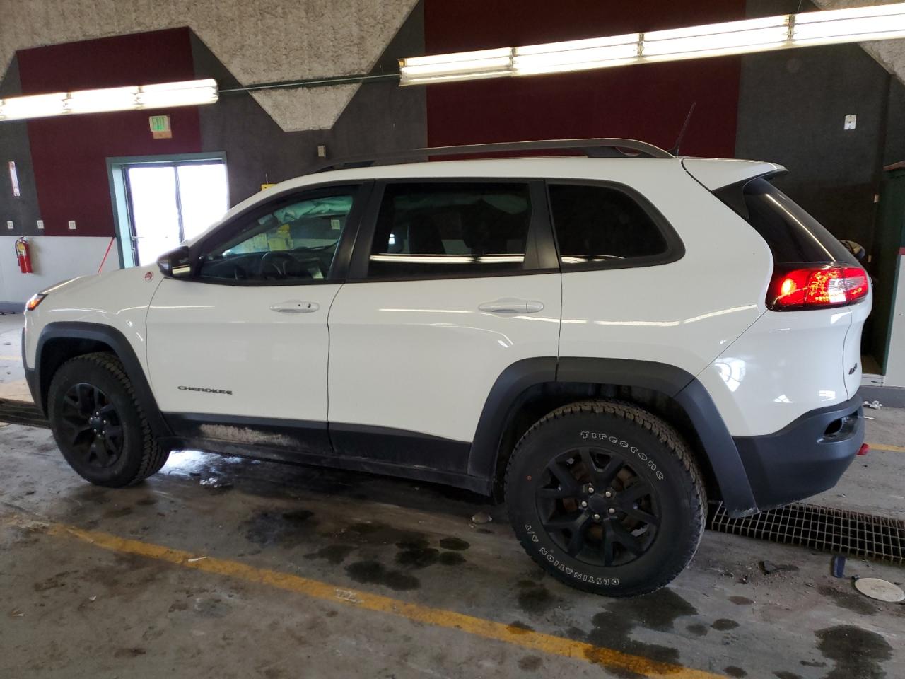 2017 Jeep Cherokee - Image 2