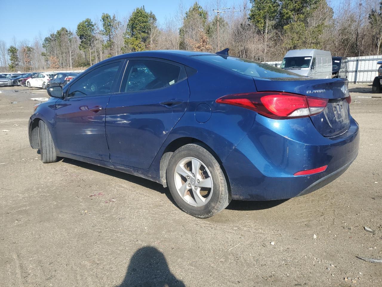 2015 Hyundai Elantra - Image 2