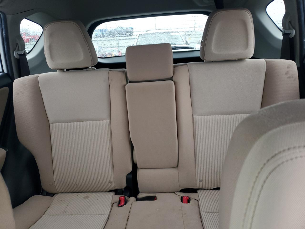 2015 Toyota RAV 4 - Image 10