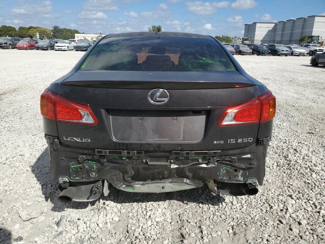 2010 Lexus IS - Image 6