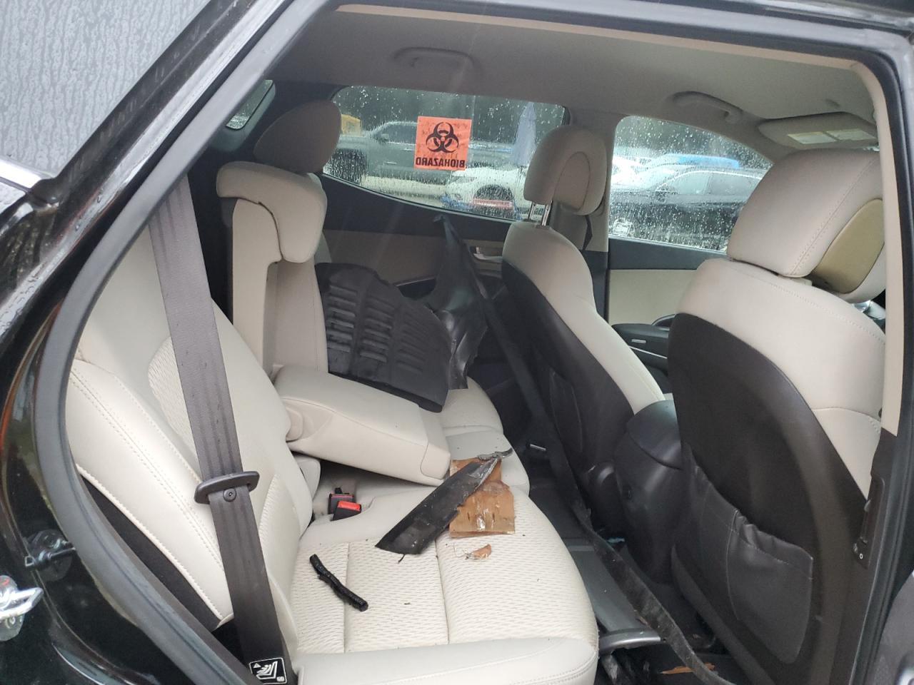 2013 Hyundai Santa Fe - Image 11