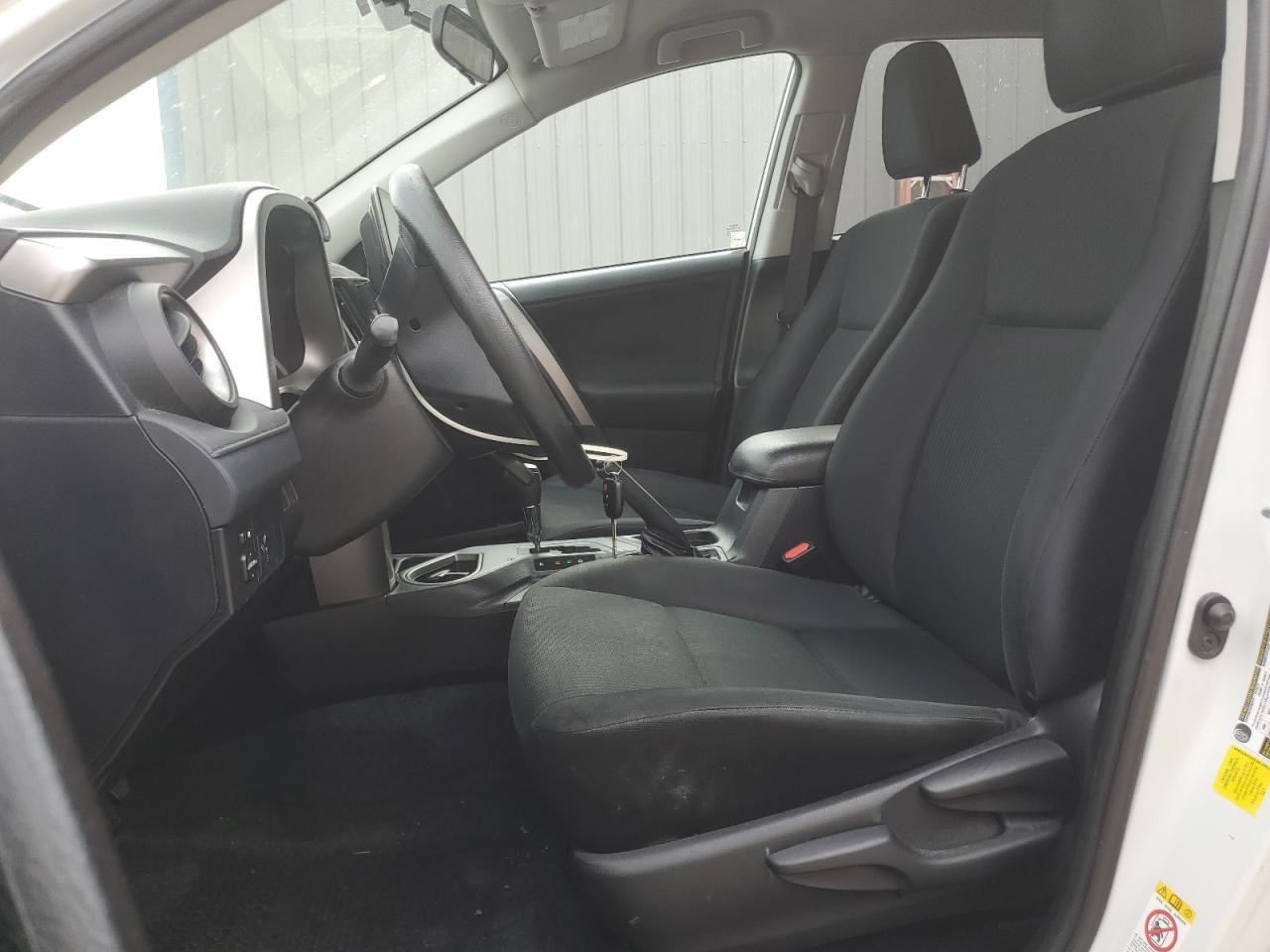 2016 Toyota RAV 4 - Image 7