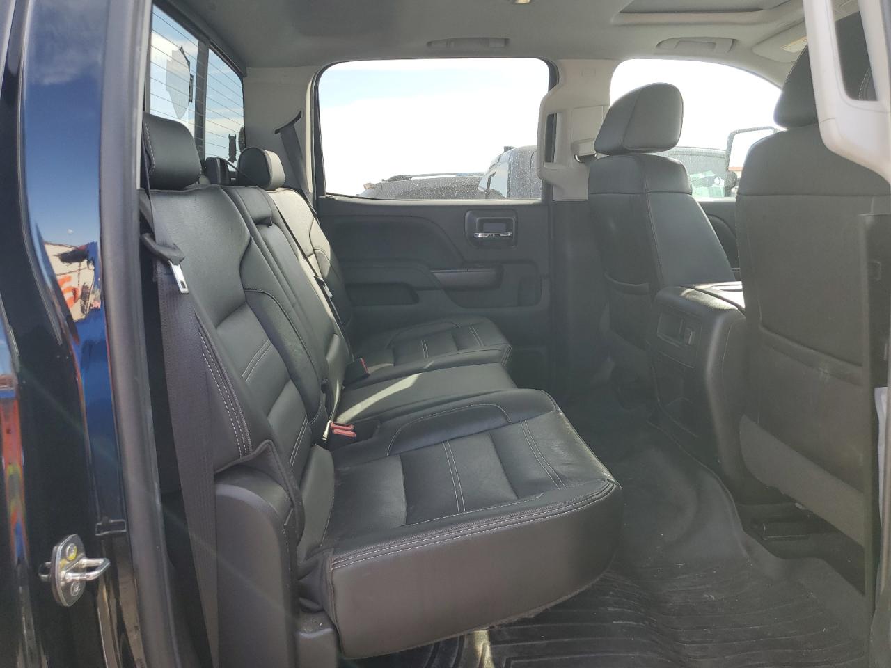 2019 GMC Sierra - Image 10
