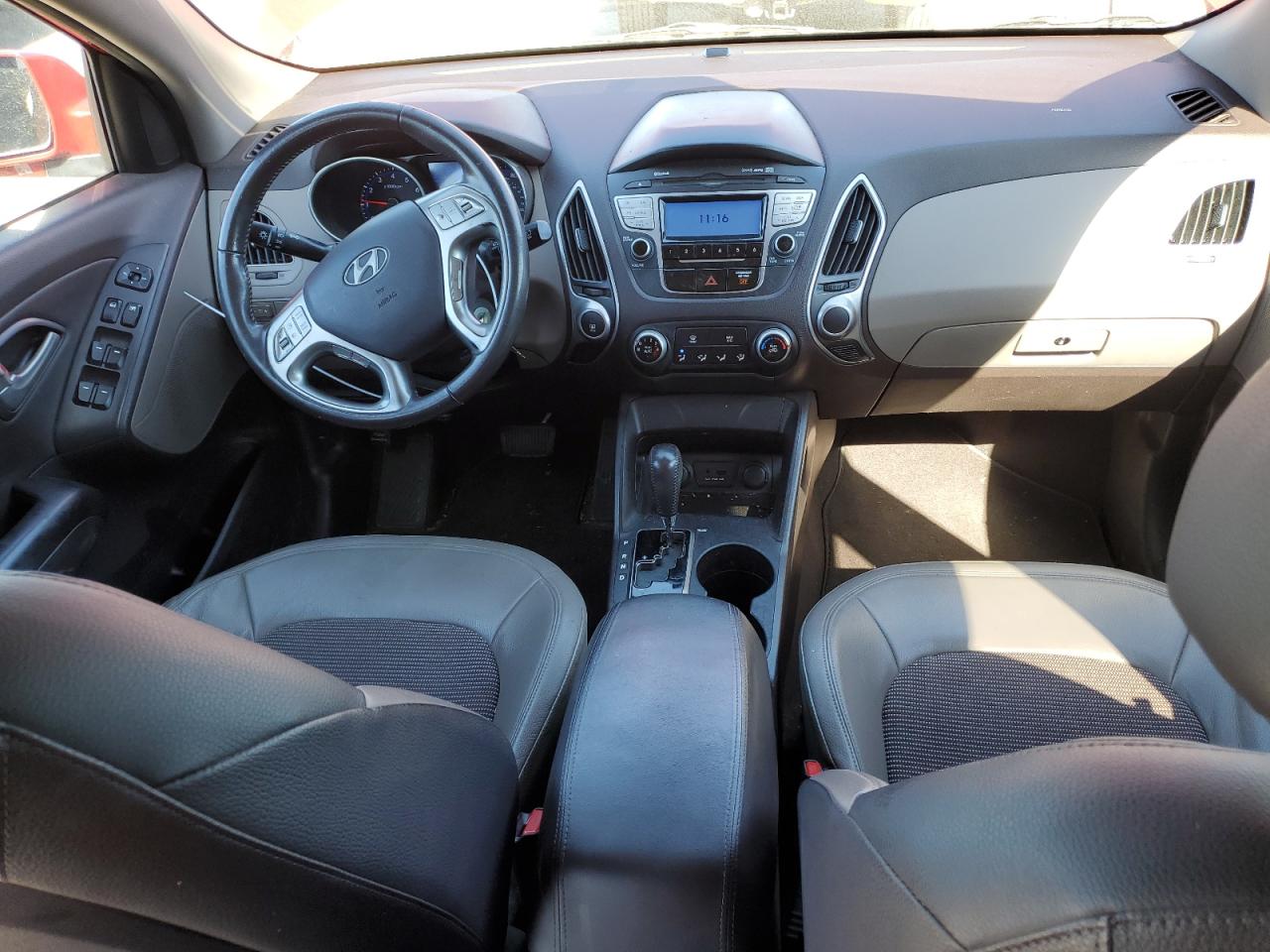 2011 Hyundai Tucson - Image 8
