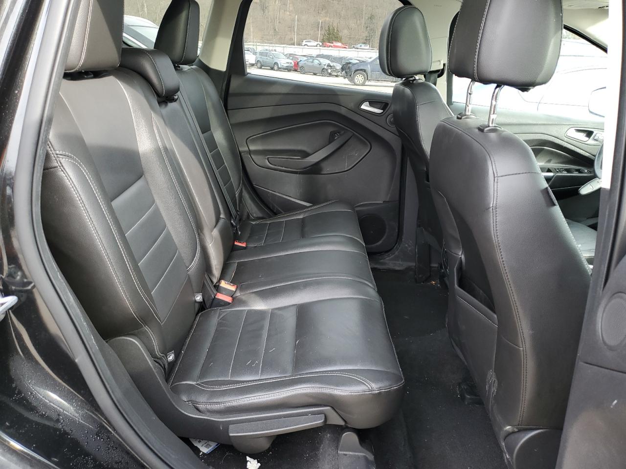 2015 Ford Escape - Image 12