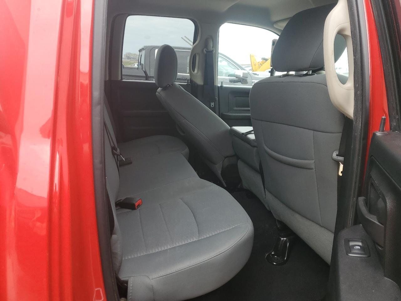 2013 RAM 1500 - Image 10