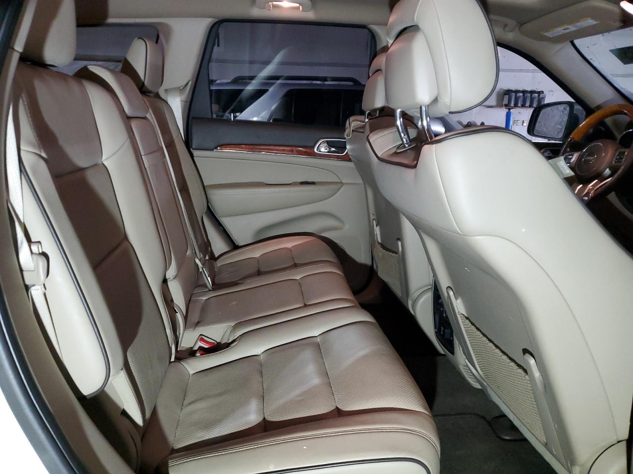 2011 Jeep Grand Cherokee - Image 10